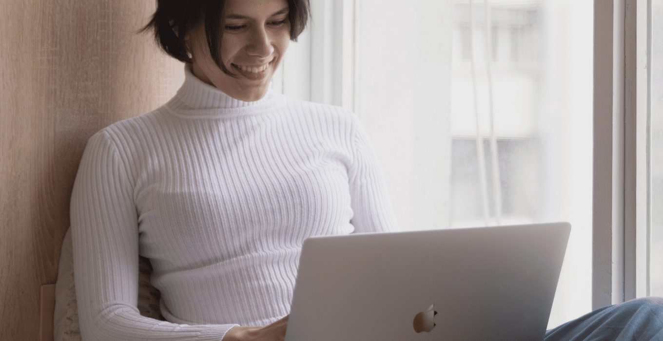 women on macbook